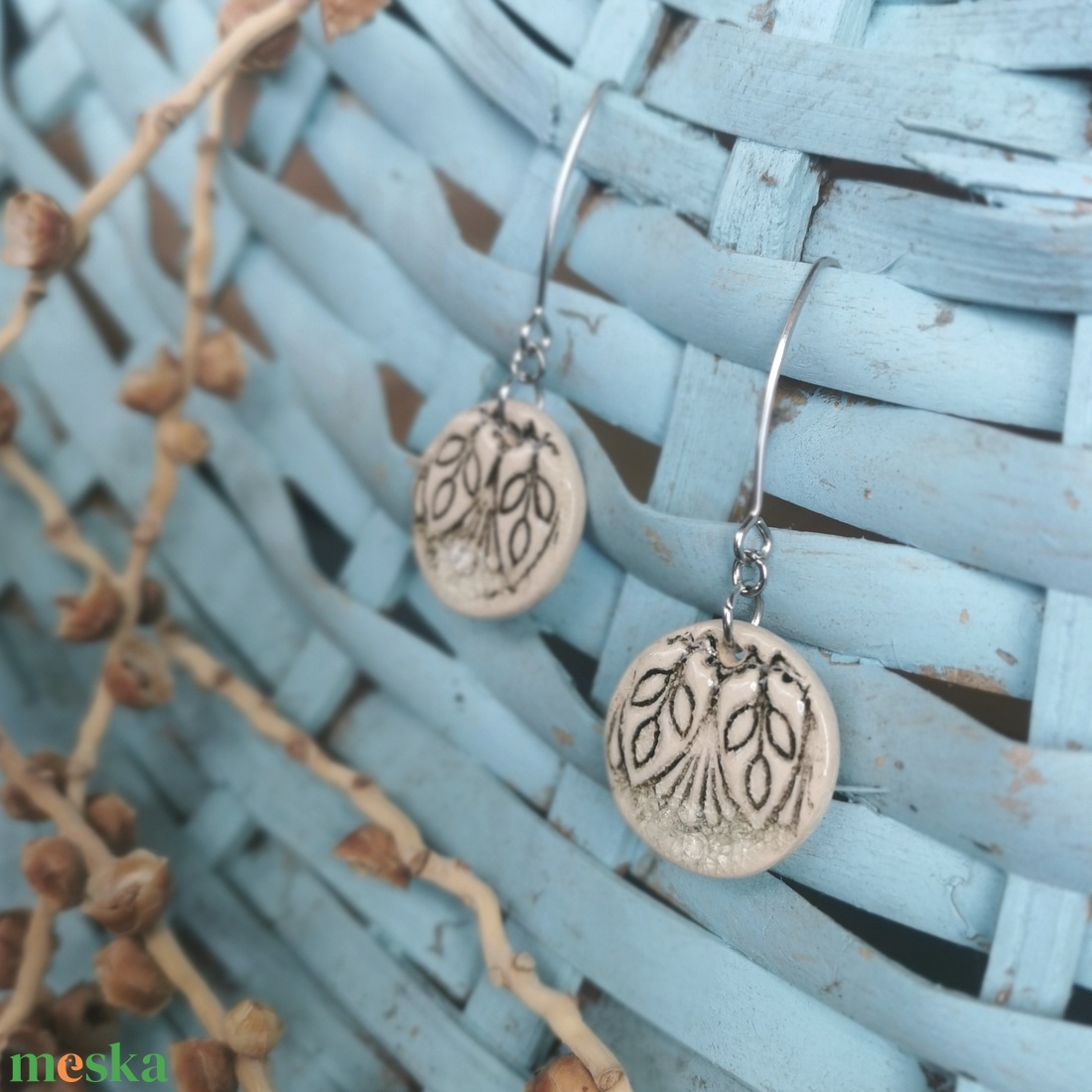 Rusztikus és elegáns kerámia fülbevaló - ékszer - fülbevaló - lógó fülbevaló - Meska.hu