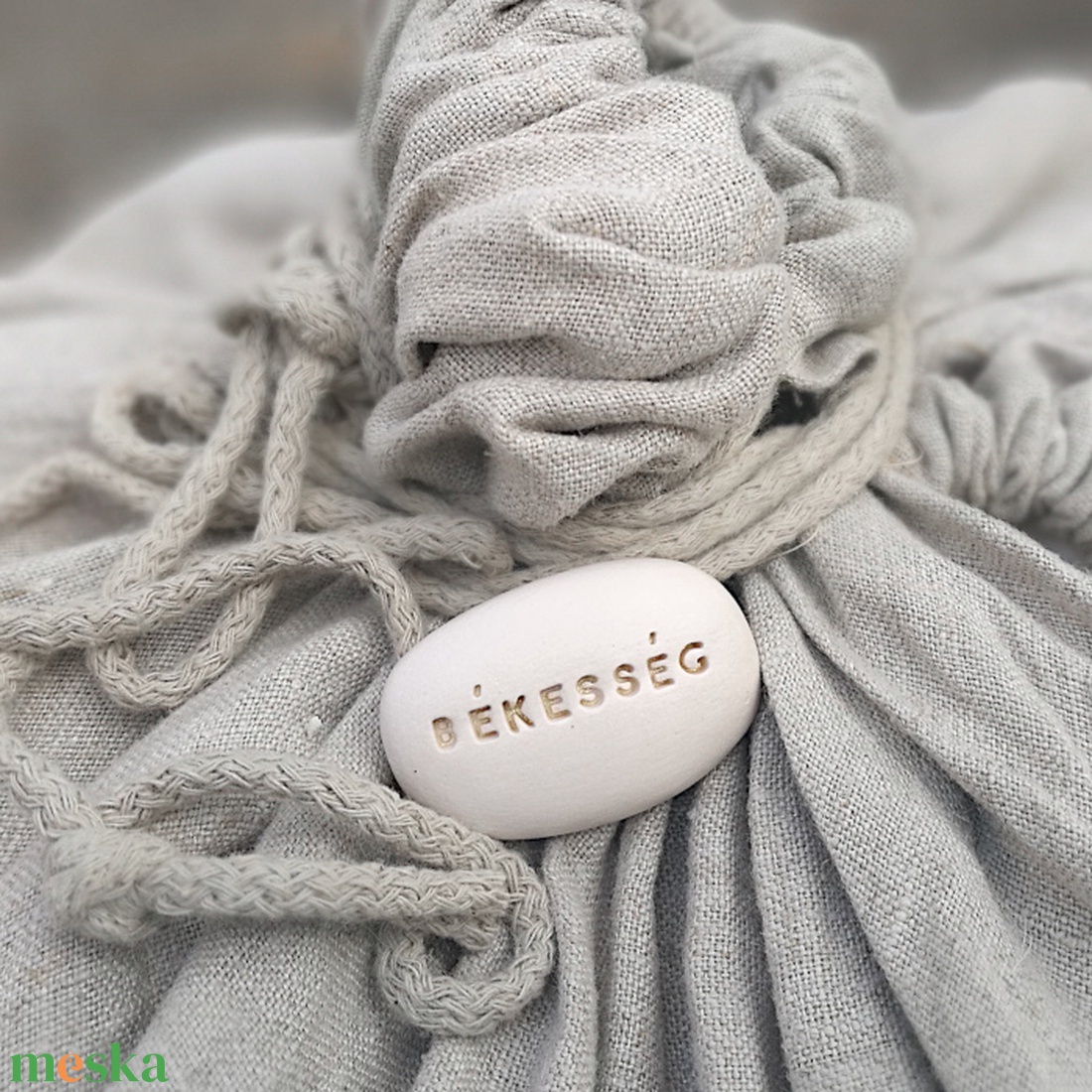 BÉKESSÉG - Kerámia Varázskavics üzenettel, motivációs felirattal - esküvő - emlék & ajándék - köszönőajándék - Meska.hu