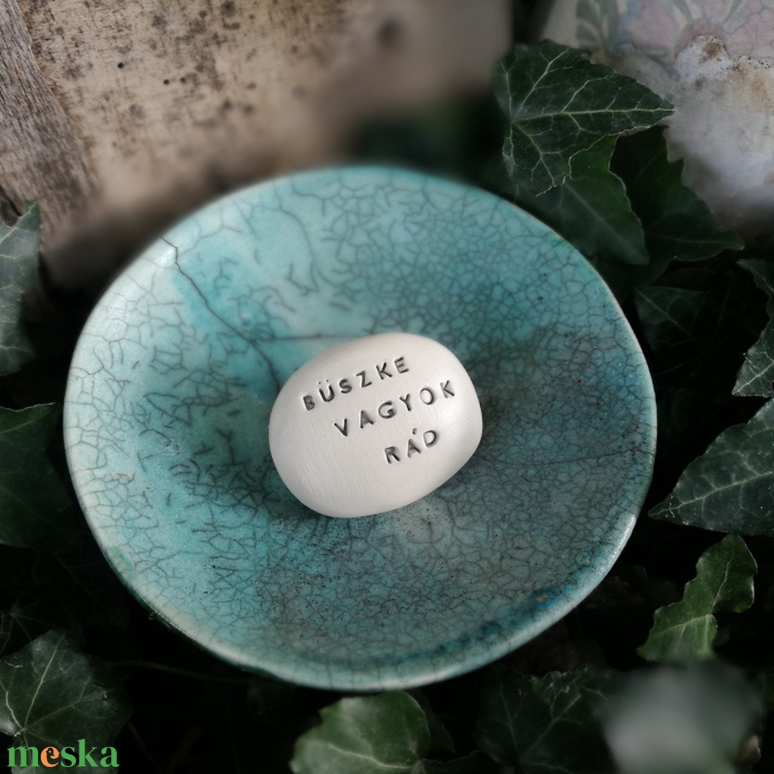 BÜSZKE VAGYOK RÁD - Kerámia Varázskavics üzenettel, motivációs felirattal - esküvő - emlék & ajándék - köszönőajándék - Meska.hu
