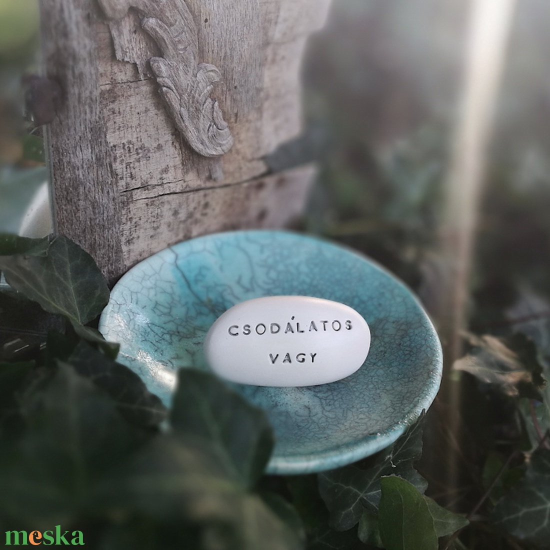 CSODÁLATOS VAGY - Kerámia Varázskavics üzenettel, motivációs felirattal - esküvő - emlék & ajándék - köszönőajándék - Meska.hu