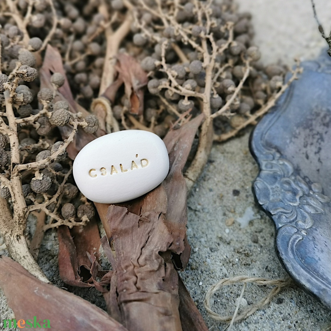 CSALÁD - Kerámia Varázskavics üzenettel, motivációs felirattal - esküvő - emlék & ajándék - köszönőajándék - Meska.hu