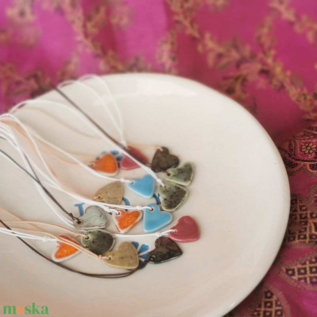 SZIVECSKÉS KARKÖTŐ 3 +1 vegyes csomagban - Állítható világosbarna ékszerzsinórral - esküvő - ékszer - karkötő & csuklódísz - Meska.hu