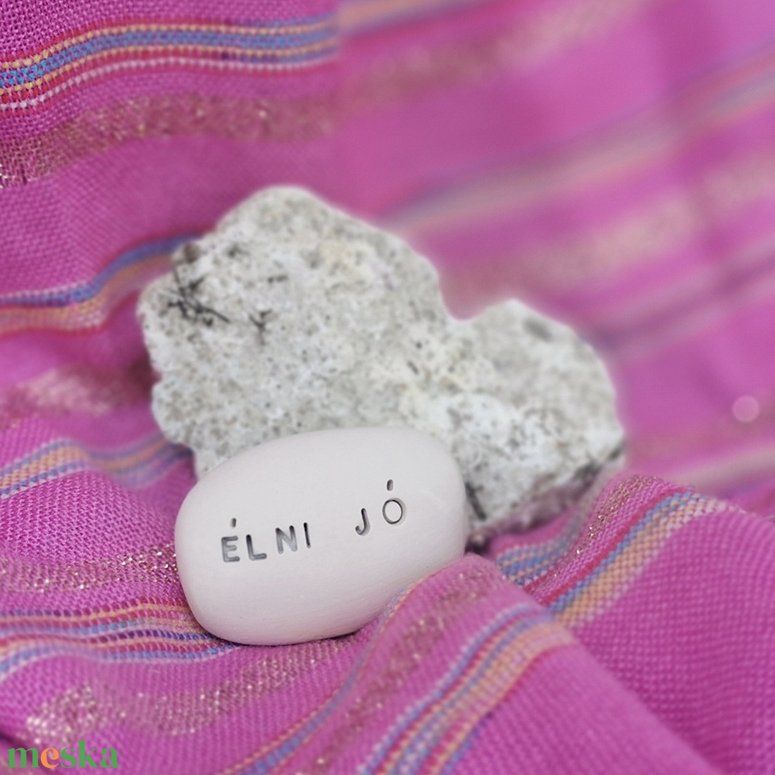 ÉLNI JÓ - Kerámia Varázskavics üzenettel, motivációs felirattal - esküvő - emlék & ajándék - köszönőajándék - Meska.hu