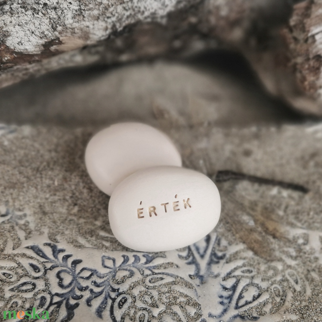 ÉRTÉK - Kerámia Varázskavics üzenettel, motivációs felirattal - esküvő - emlék & ajándék - köszönőajándék - Meska.hu