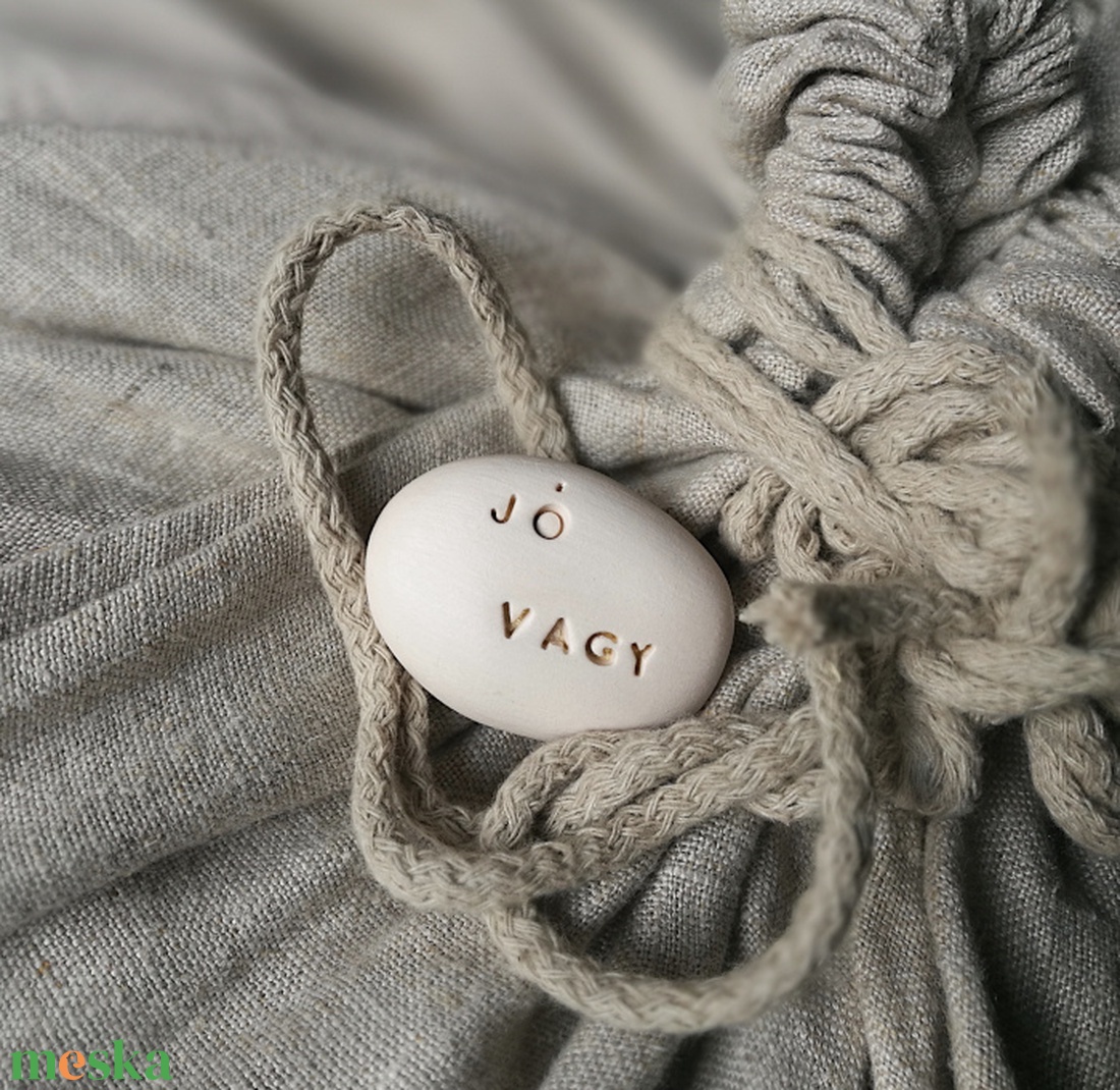 JÓ VAGY - Kerámia Varázskavics üzenettel, motivációs felirattal - esküvő - emlék & ajándék - köszönőajándék - Meska.hu