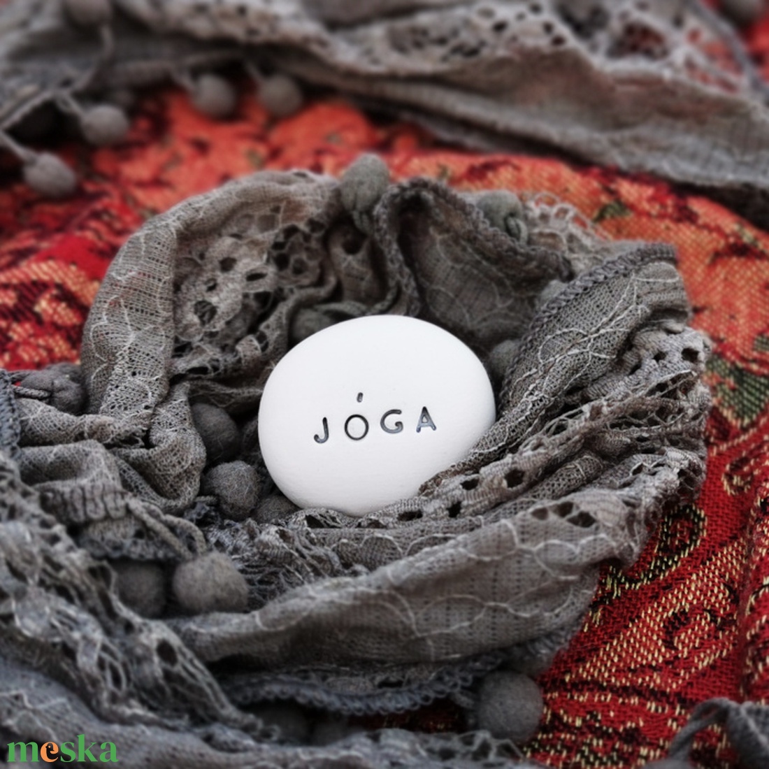 JÓGA - Kerámia Varázskavics üzenettel, motivációs felirattal - esküvő - emlék & ajándék - köszönőajándék - Meska.hu