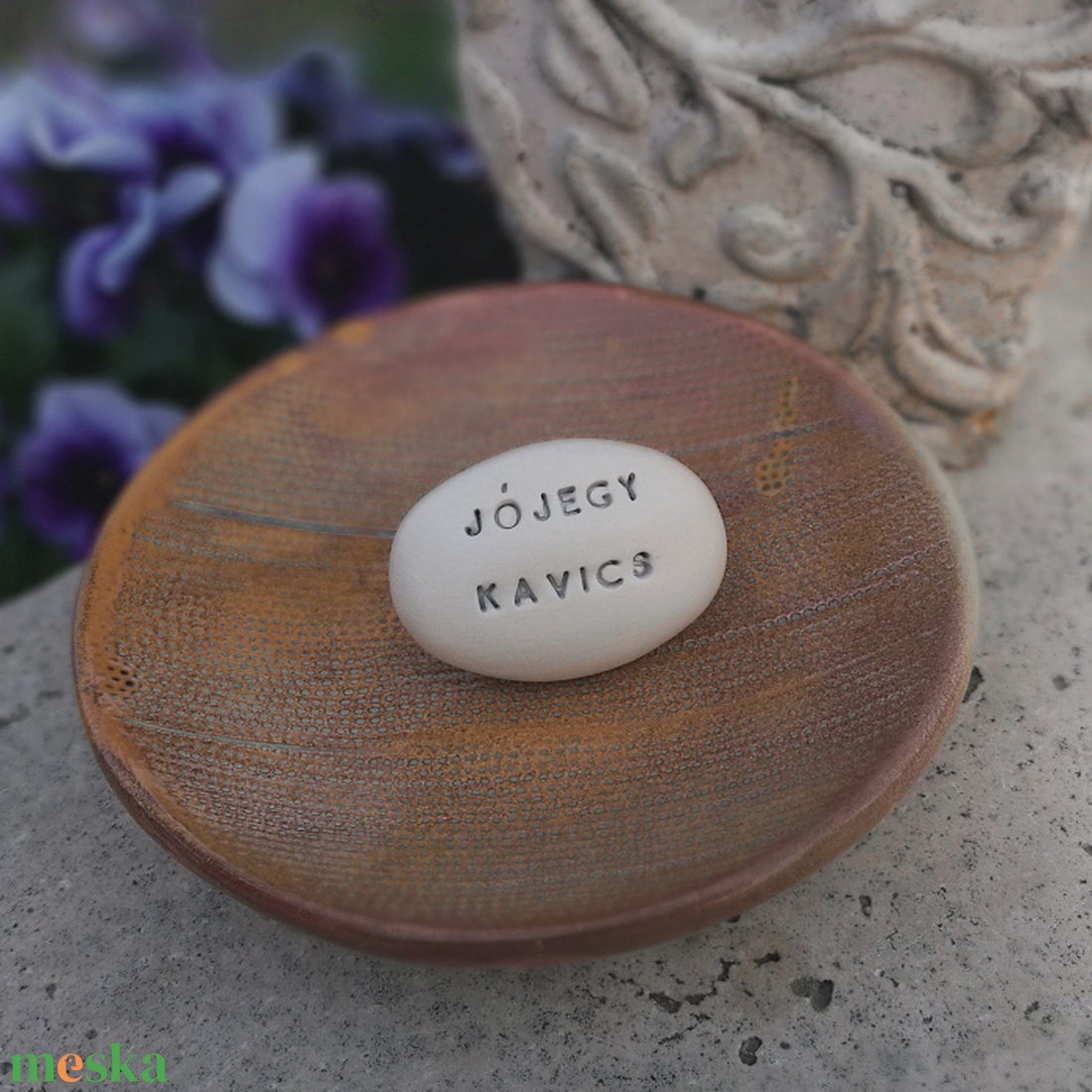 JÓJEGY KAVICS - Kerámia Varázskavics üzenettel, motivációs felirattal - esküvő - emlék & ajándék - köszönőajándék - Meska.hu
