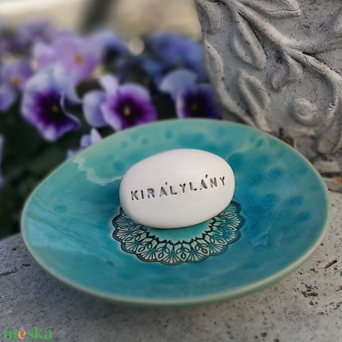 KIRÁLYLÁNY - Kerámia Varázskavics kedves üzenetekkel, motivációkkal - esküvő - emlék & ajándék - nászajándék - nászajándék gyűjtők - Meska.hu