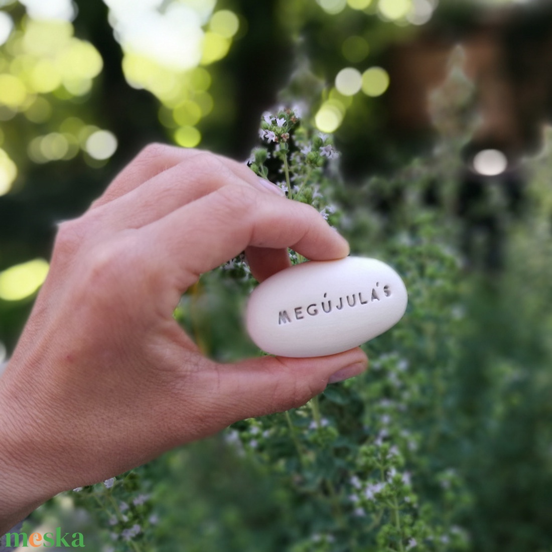 MEGÚJULÁS - Kerámia Varázskavics üzenettel, motivációs felirattal - esküvő - emlék & ajándék - köszönőajándék - Meska.hu