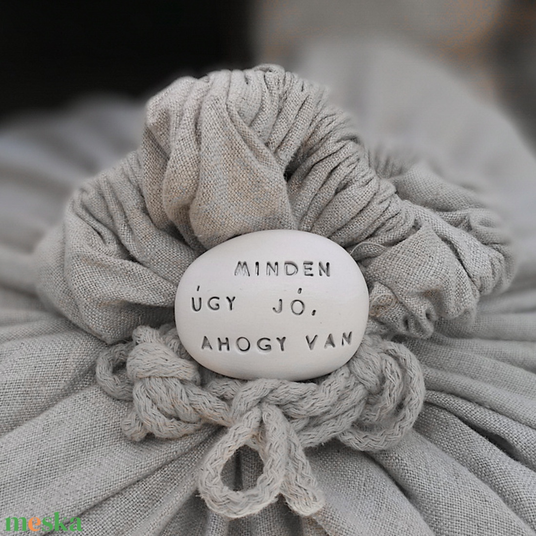 MINDEN ÚGY JÓ, AHOGY VAN - Kerámia Varázskavics üzenettel, motivációs felirattal - esküvő - emlék & ajándék - köszönőajándék - Meska.hu