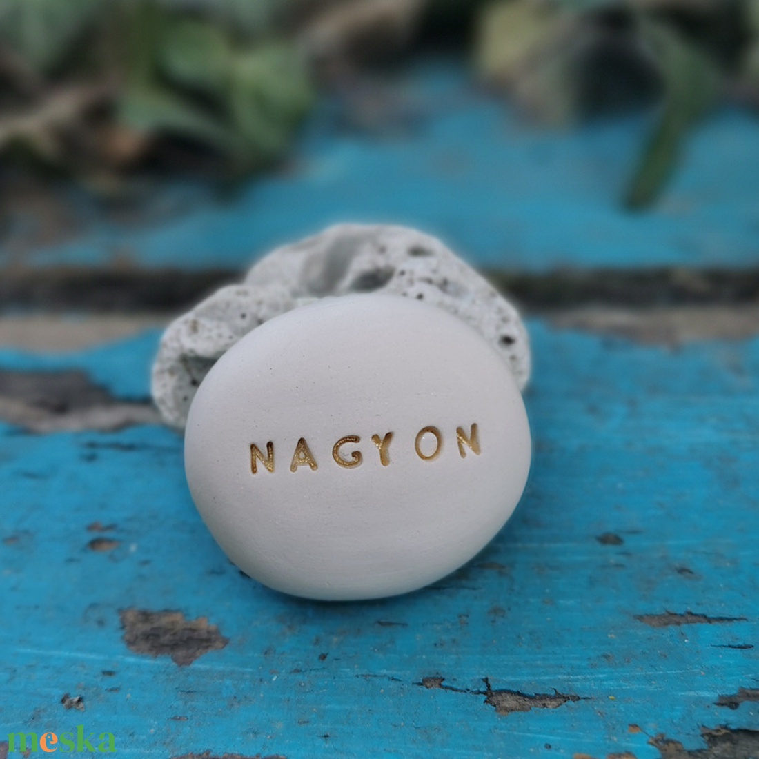 NAGYON - Kerámia Varázskavics pozitív üzenettel, kedves emlék, ajándék minden alkalomra - esküvő - emlék & ajándék - köszönőajándék - Meska.hu