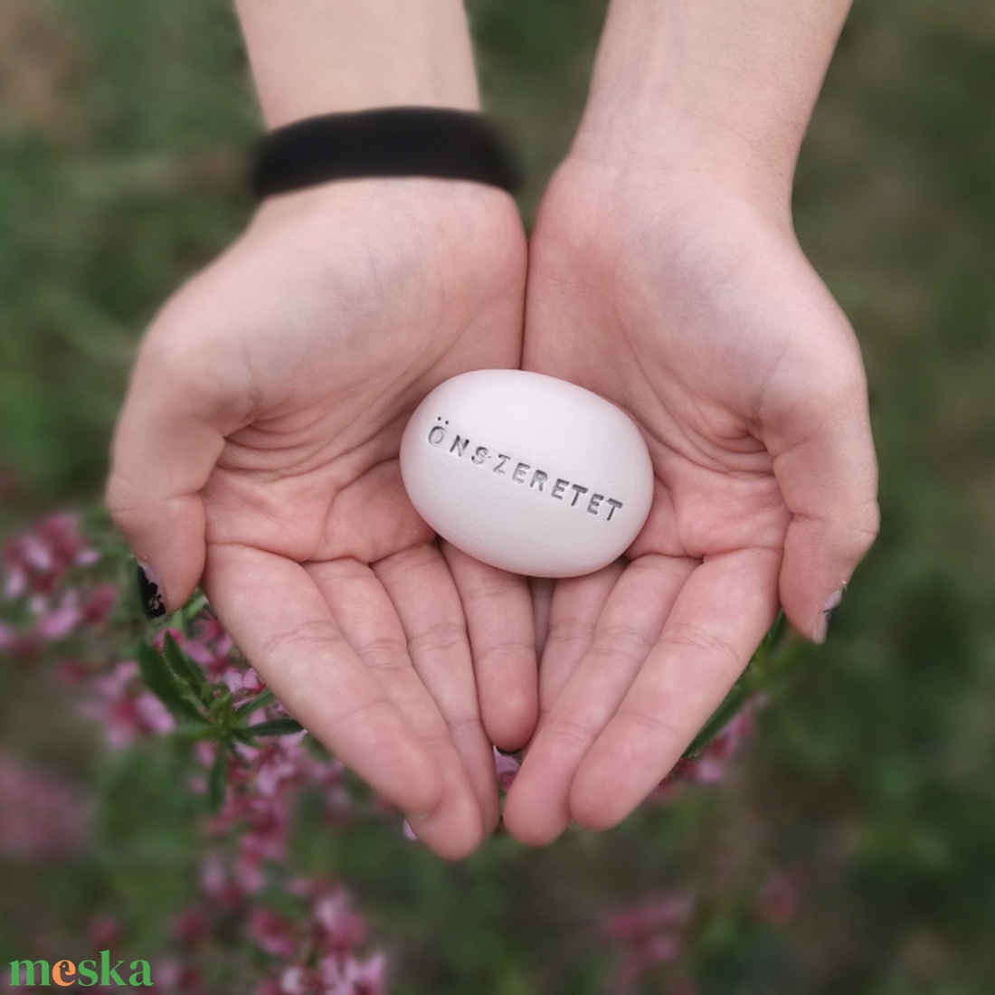ÖNSZERETET - Kerámia Varázskavics üzenettel, motivációs felirattal - esküvő - emlék & ajándék - köszönőajándék - Meska.hu