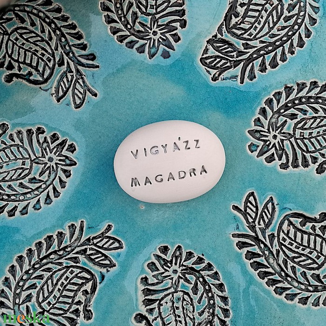 VIGYÁZZ MAGADRA - Kerámia Varázskavics kedves üzenetekkel, motivációkkal - esküvő - emlék & ajándék - nászajándék - nászajándék gyűjtők - Meska.hu