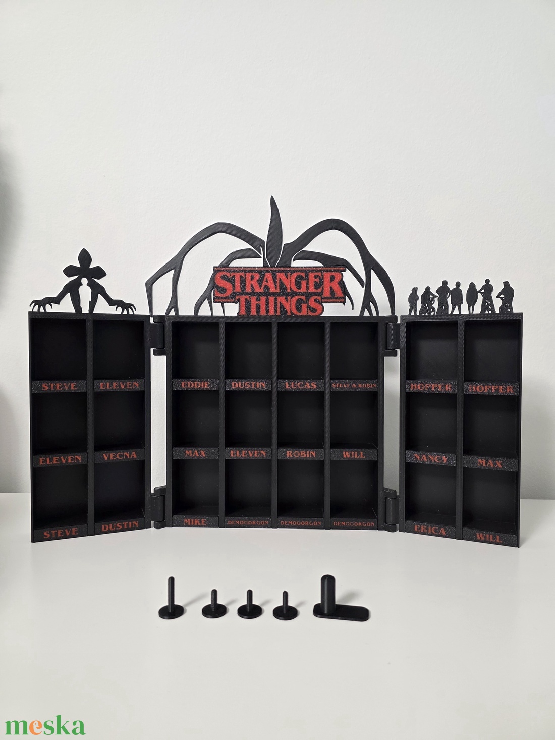 Stranger Things Kinder joy figura tartó - otthon & életmód - dekoráció - asztal és polc dekoráció - dekorációs tál, tartó - Meska.hu