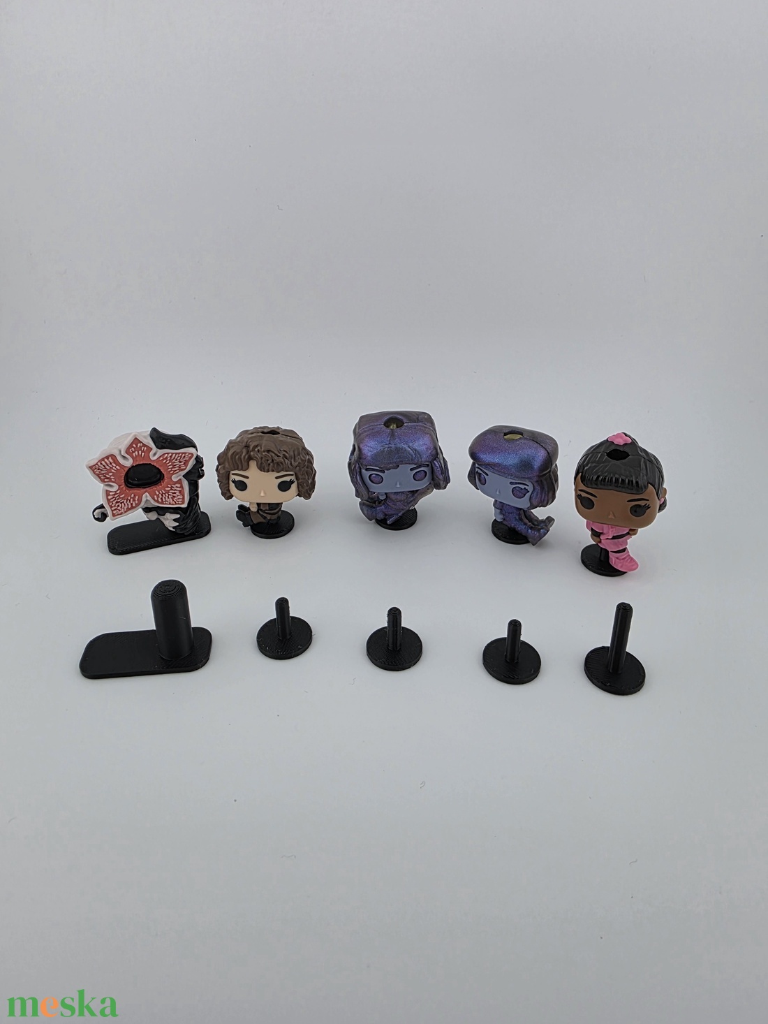 Stranger Things Kinder joy figura tartó - otthon & életmód - dekoráció - asztal és polc dekoráció - dekorációs tál, tartó - Meska.hu