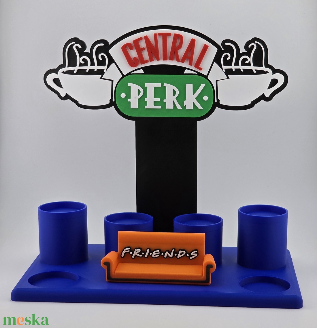 Jóbarátok Friends figura tartó - otthon & életmód - tárolás & rendszerezés - íróasztali tároló - Meska.hu