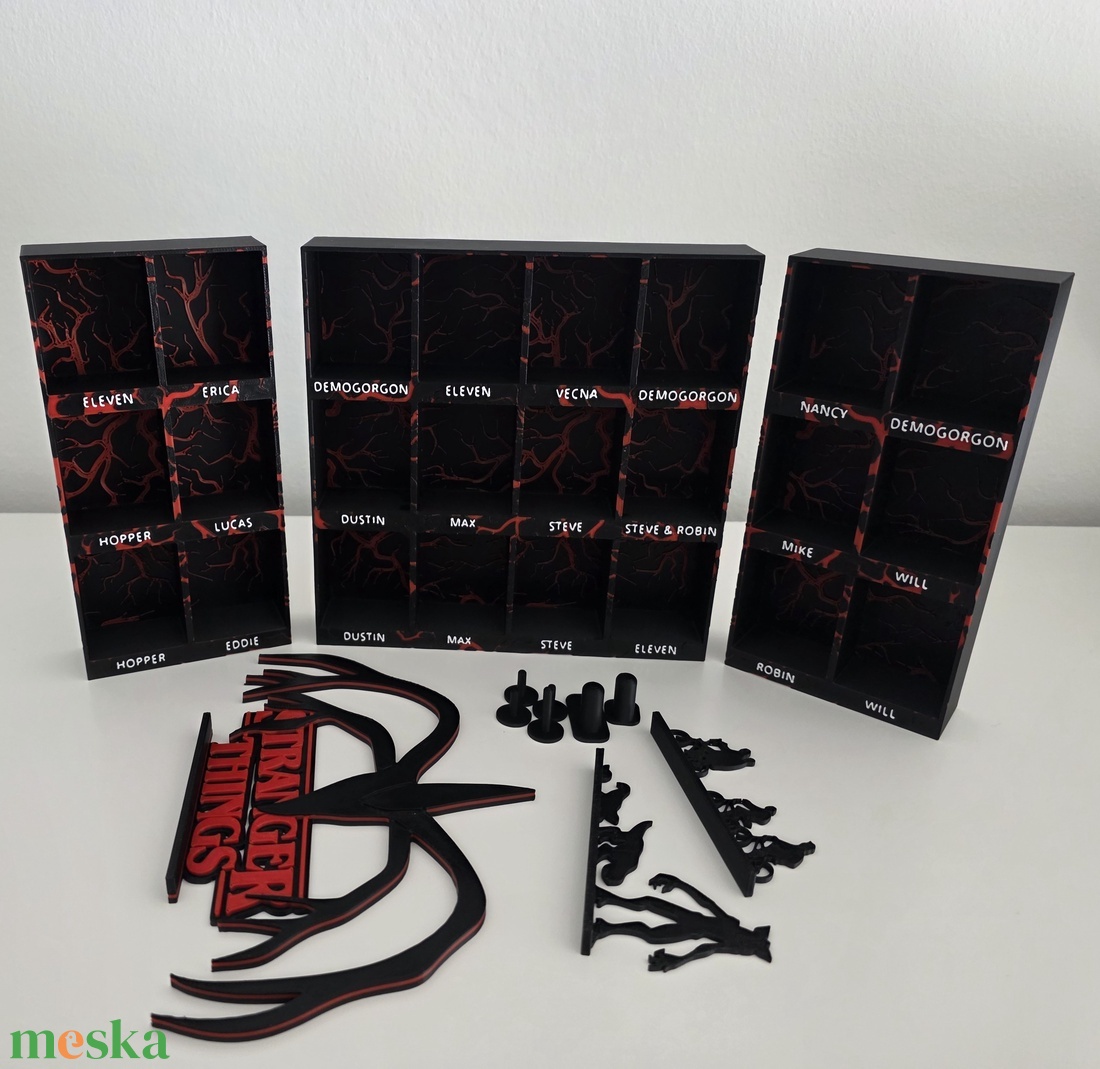 Stranger Things Kinder joy figura tartó ajándék figura talpakkal - otthon & életmód - dekoráció - asztal és polc dekoráció - dekorációs tál, tartó - Meska.hu