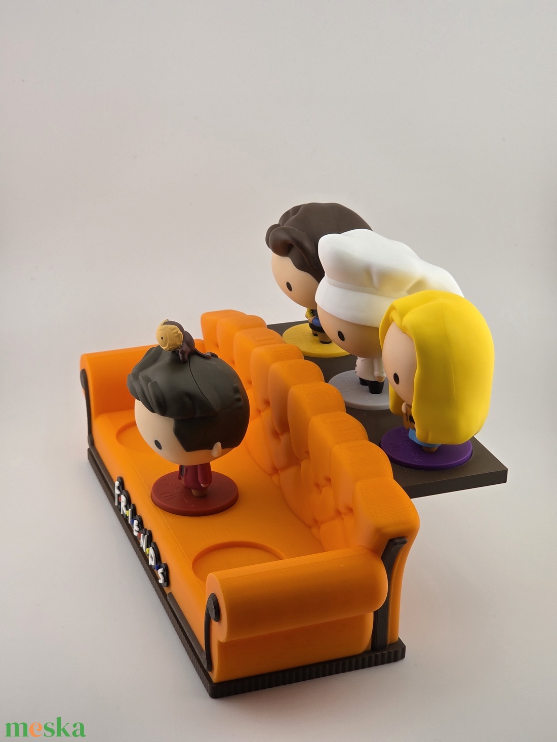 Jóbarátok Friends figura tartó - otthon & életmód - tárolás & rendszerezés - íróasztali tároló - Meska.hu