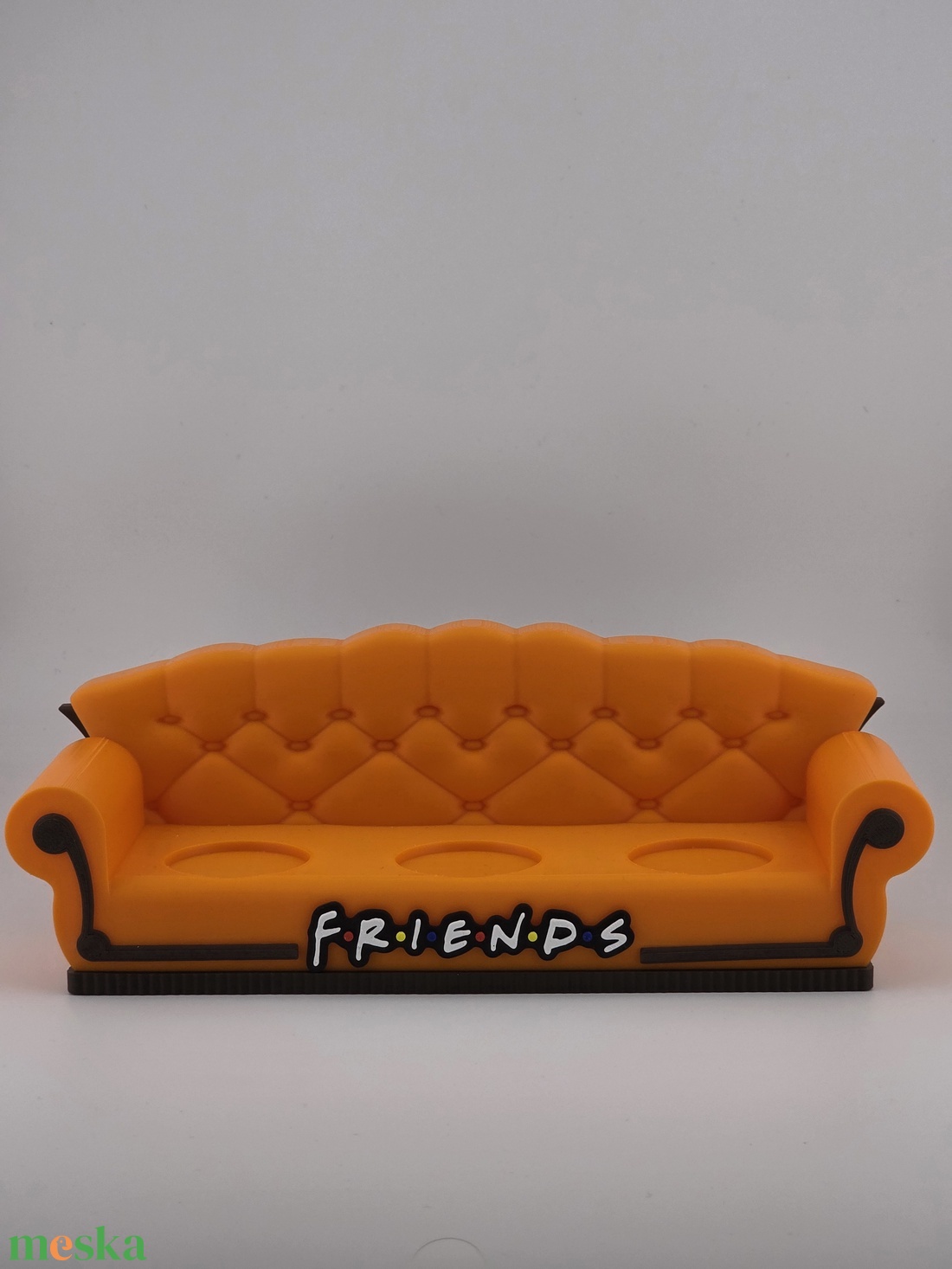 Jóbarátok Friends figura tartó - otthon & életmód - tárolás & rendszerezés - íróasztali tároló - Meska.hu