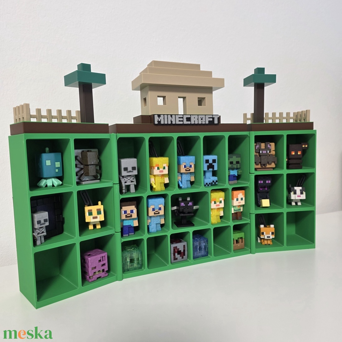 Minecraft Kinder Joy figuratartó állvány kinyitható Creeper verzió ajándék figuratalppal - otthon & életmód - tárolás & rendszerezés - íróasztali tároló - Meska.hu