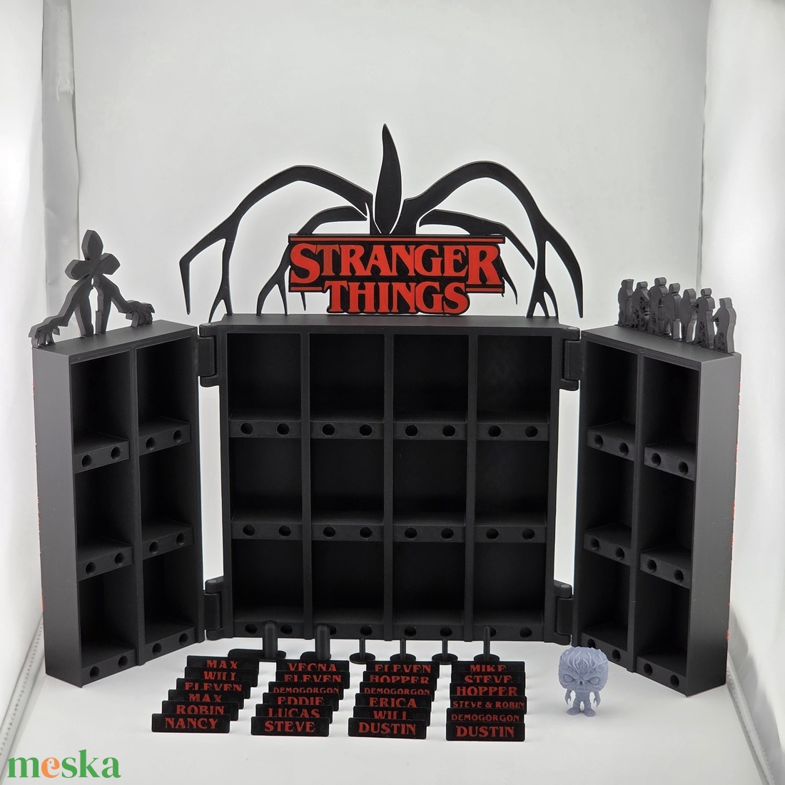 Stranger Things Kinder joy figura tartó ajándék figura talpakkal - otthon & életmód - dekoráció - asztal és polc dekoráció - dekorációs tál, tartó - Meska.hu