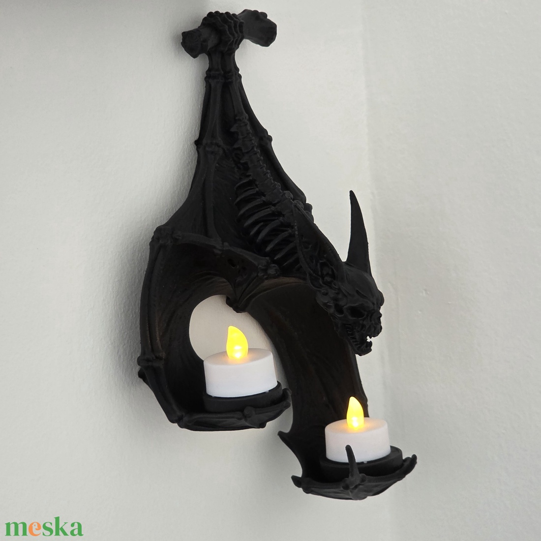 Halloween dekoráció � Csontváz denevér, falra akasztható mécsestartó - otthon & életmód - dekoráció - halloween - halloweeni lámpás - Meska.hu