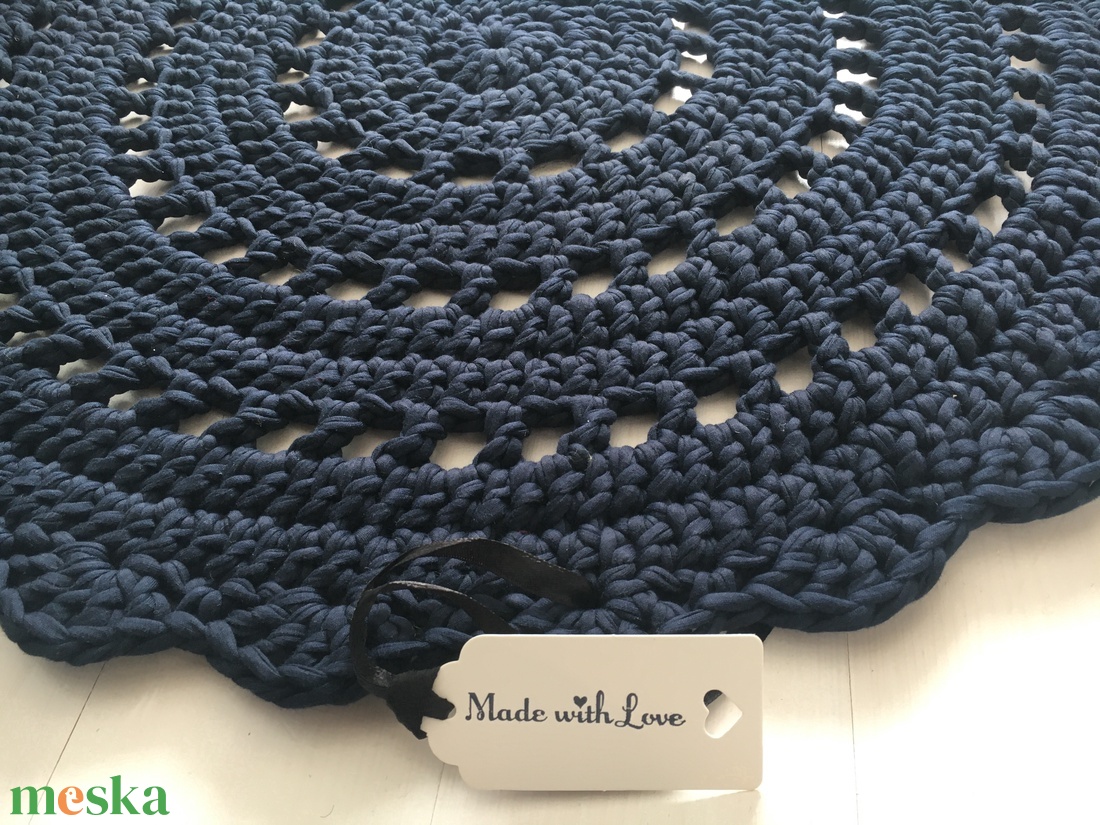 Horgolt sötétkék szőnyeg - otthon & életmód - lakástextil - szőnyeg - horgolt szőnyeg - Meska.hu