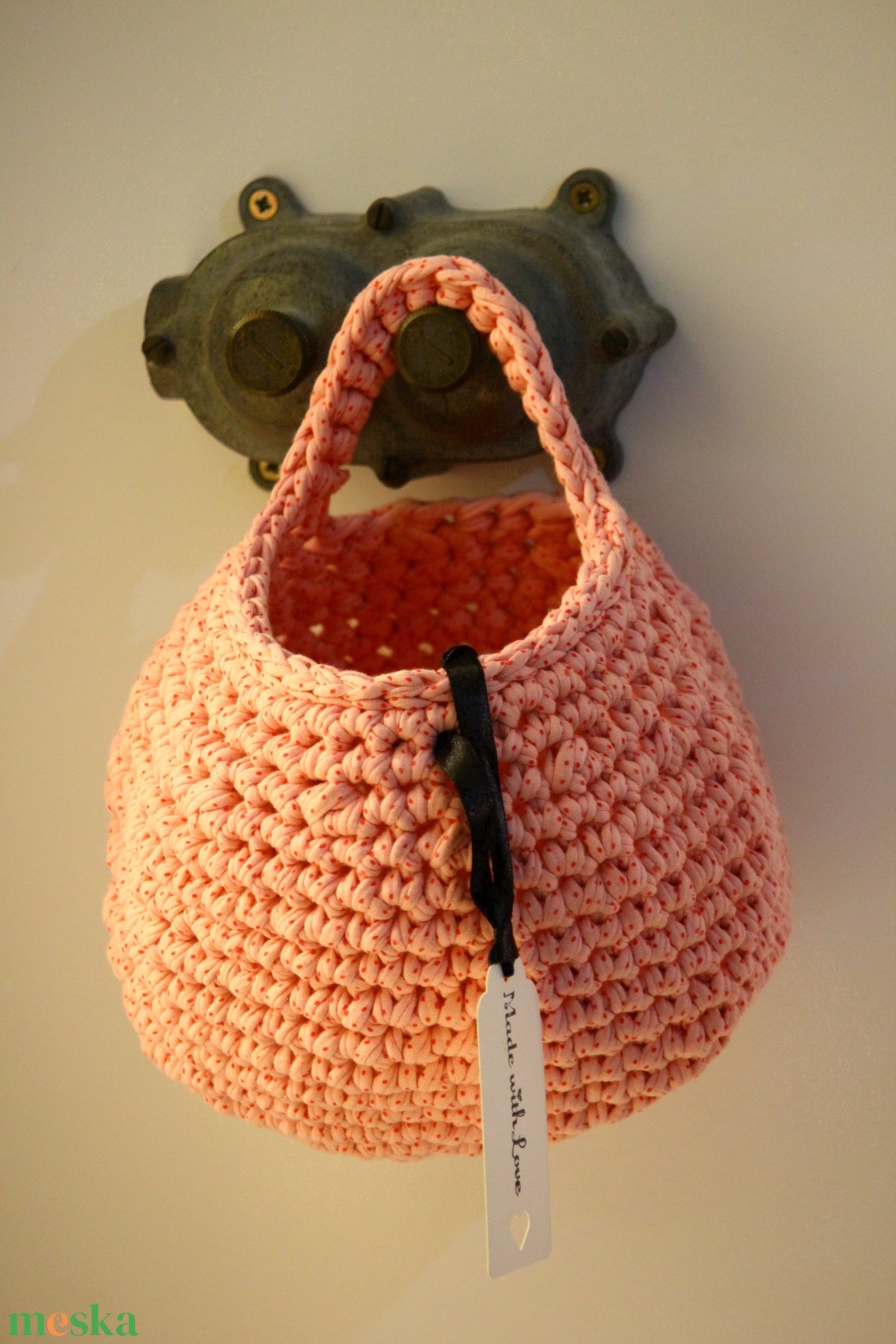 Horgolt függeszthető kosár - otthon & életmód - tárolás & rendszerezés - tárolókosár - Meska.hu