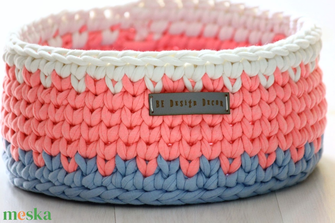 Horgolt szines kosár - otthon & életmód - tárolás & rendszerezés - tárolókosár - Meska.hu