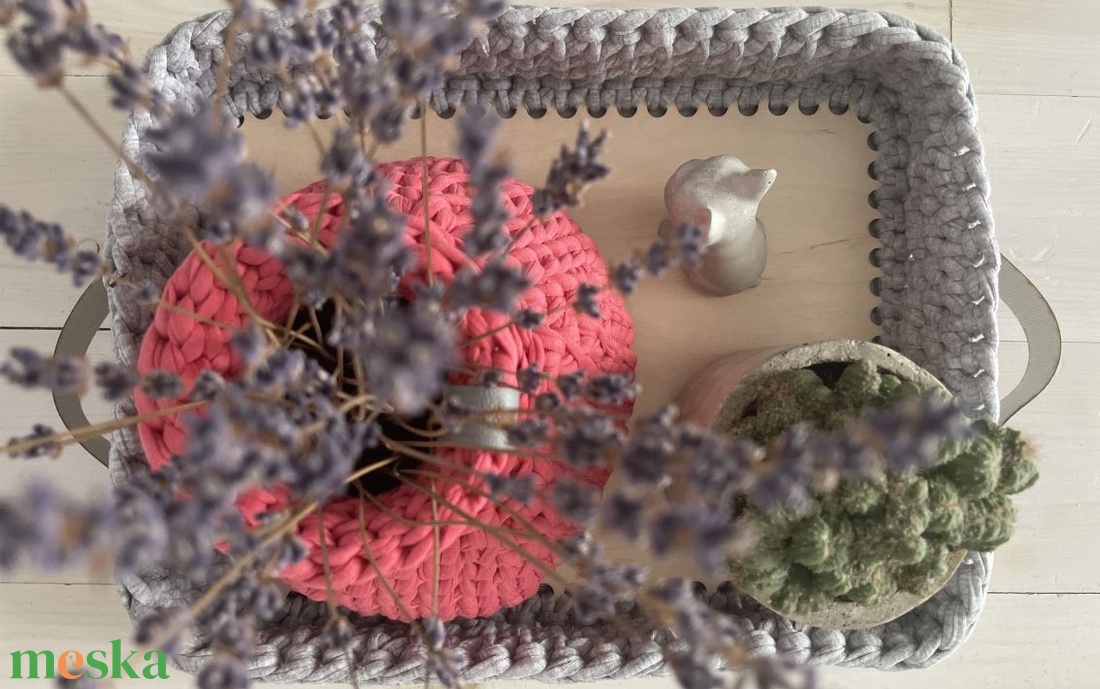 Horgolt tálca textilbőr fogantyúval - otthon & életmód - konyhafelszerelés, tálalás - tálalás - tálca - Meska.hu