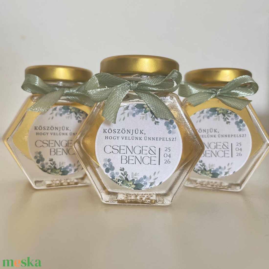 Mézes Esküvői Köszönetajándék/Köszönőajándék - Álló hexagon - 50 ml - esküvő - emlék & ajándék - köszönőajándék - Meska.hu Mézes Esküvői Köszönetajándék/Köszönőajándék - Álló hexagon - 50 ml - esküvő - emlék & ajándék - köszönőajándék - Meska.hu