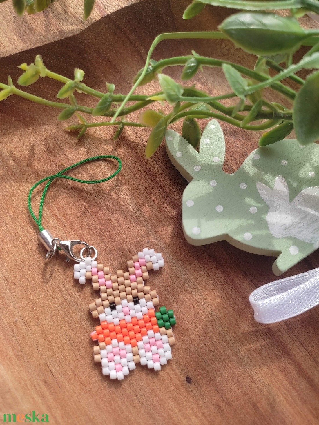 Nyuszis többfunkciós dísz - táska & tok - kulcstartó & táskadísz - táskadísz - Meska.hu