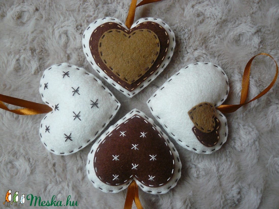 Filc szívek barna-fehér -  - Meska.hu