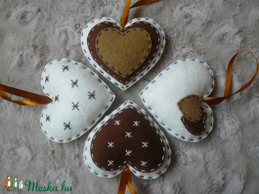 Filc szívek barna-fehér -  - Meska.hu