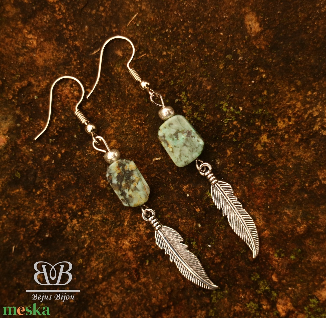 Türkiz madártoll fülbevaló - ékszer - fülbevaló - lógó fülbevaló - Meska.hu