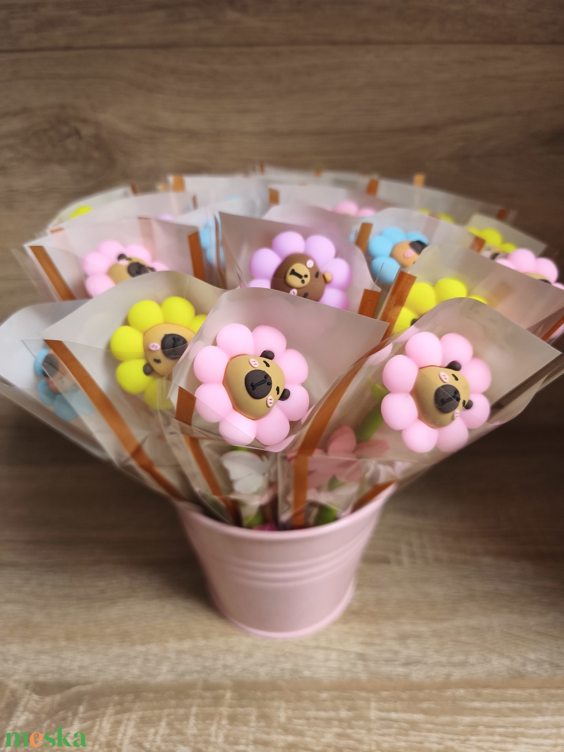 Capybara tollas nőnapi köszöntő  - otthon & életmód - papír, írószer - ceruza & toll - Meska.hu