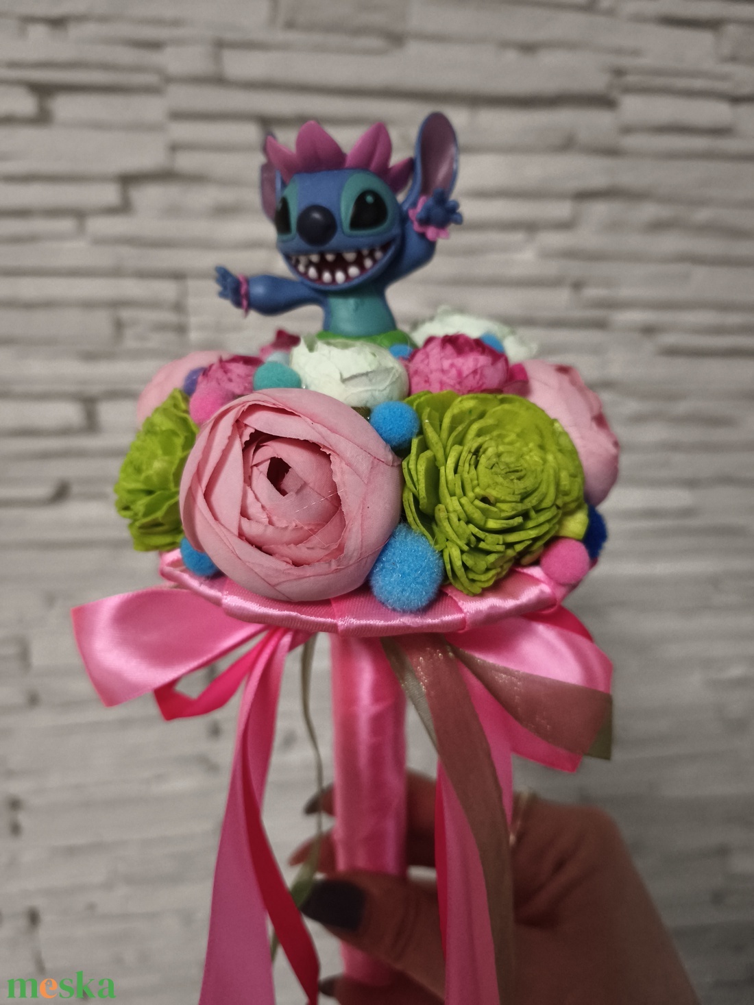Stitch lányos ballagási örökcsokor  - otthon & életmód - virágdekoráció - virágok - virágcsokor - Meska.hu