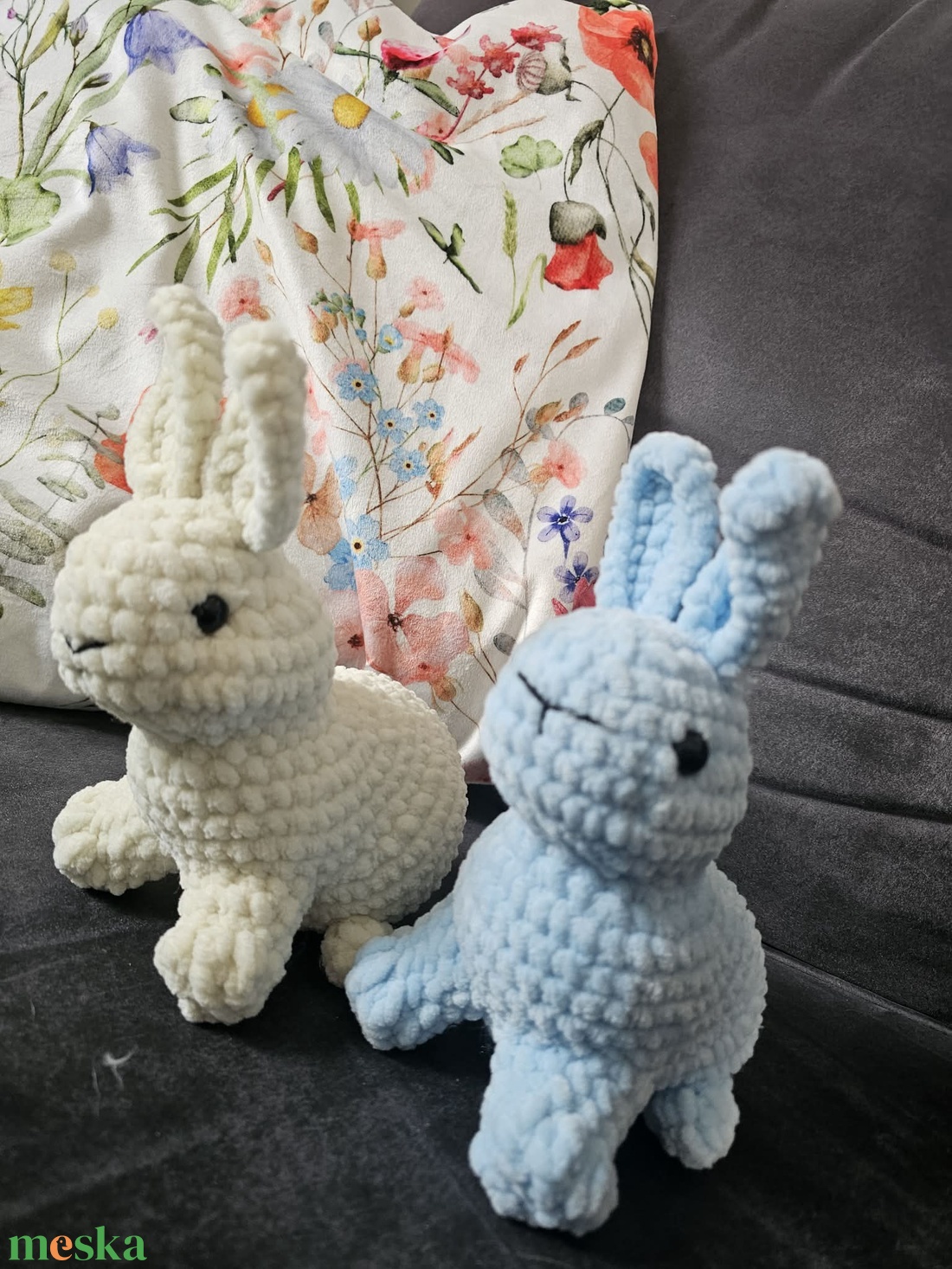 Horgolt húsvéti hangulat - Nyuszi ül a ...... - játék & sport - plüssállat & játékfigura - nyuszi - Meska.hu