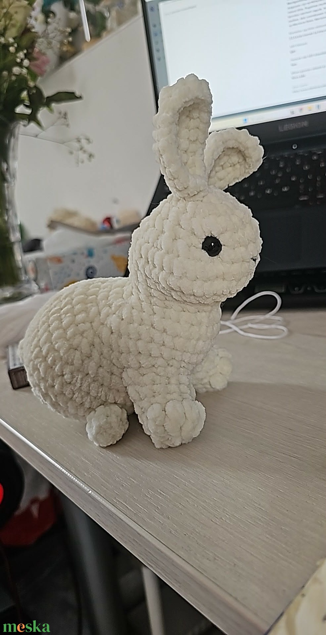 Horgolt húsvéti hangulat - Nyuszi ül a ...... - játék & sport - plüssállat & játékfigura - nyuszi - Meska.hu