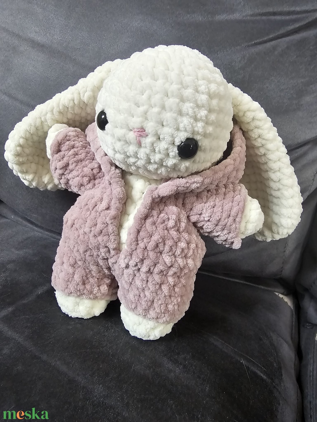 Horgolt Öltöztethető Lógófülű Nyuszi. - játék & sport - plüssállat & játékfigura - nyuszi - Meska.hu