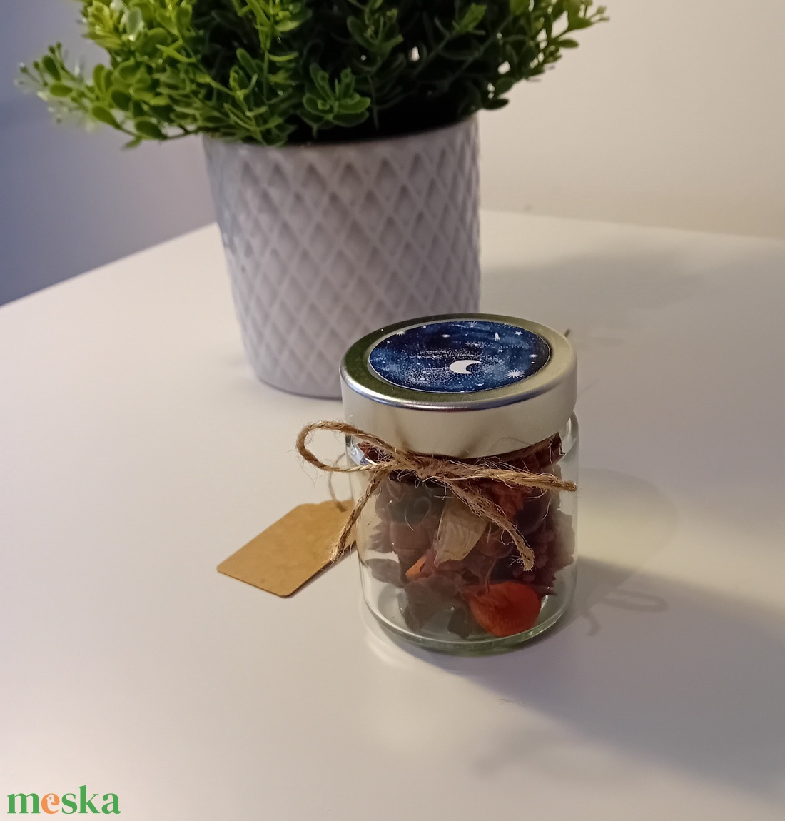 Potpourri üvegben - otthon & életmód - dekoráció - asztal és polc dekoráció - díszüveg - Meska.hu