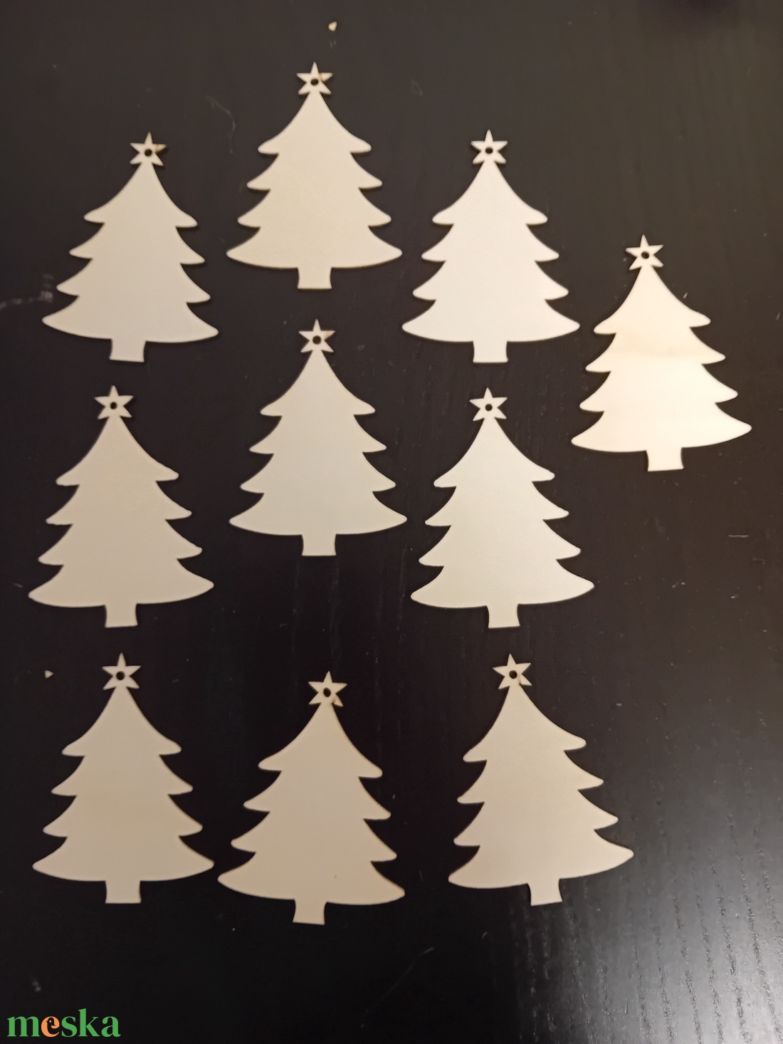 10 db fa natúr diszíthető felakasztható karácsonyfa alakú forma - kellékek & szerszámok - hobby fa alapanyag - egyéb fatermék - Meska.hu