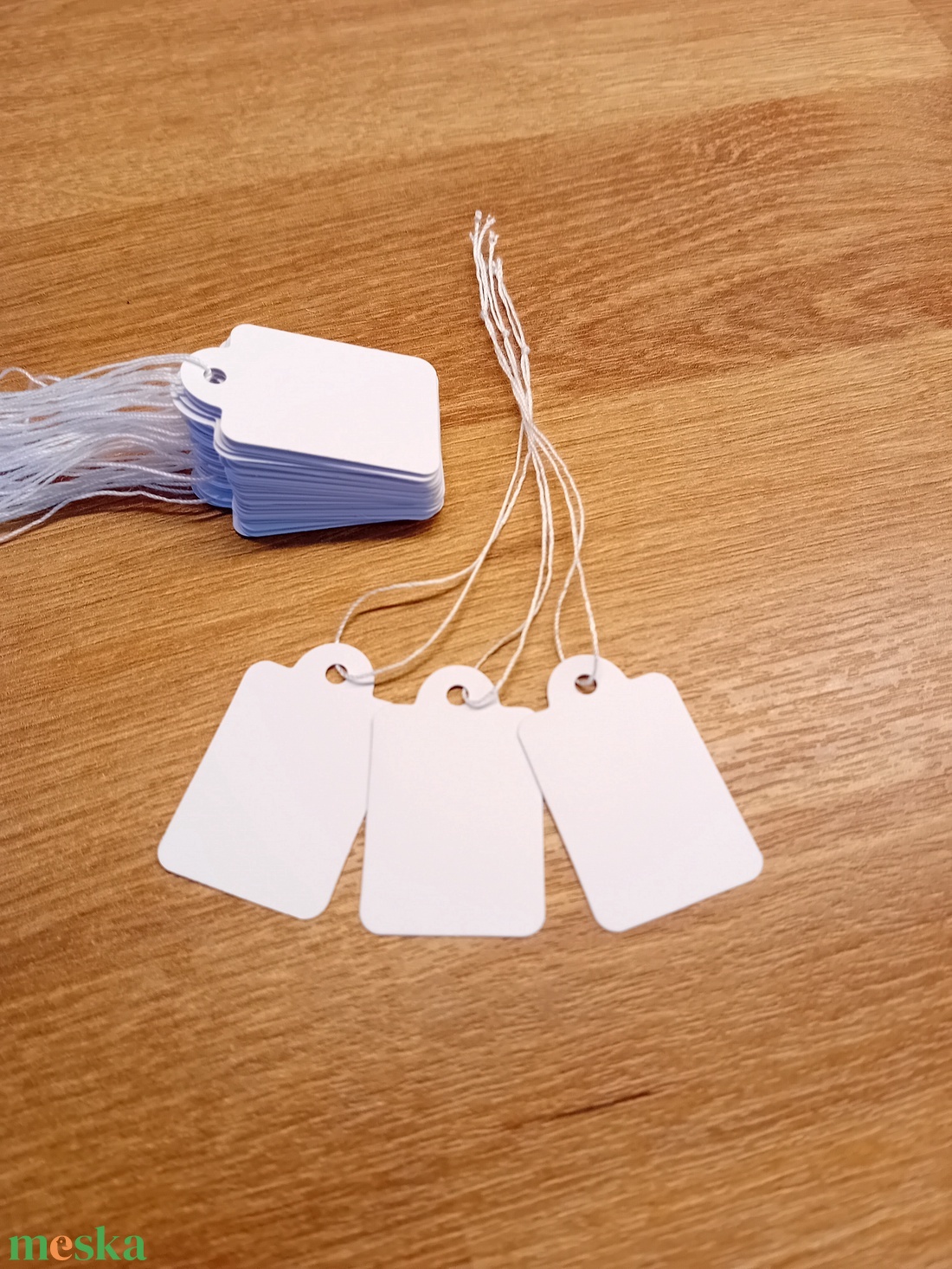 30 darab fehér színű ajándékkísérő kártya - otthon & életmód - papír, írószer - ajándékozás kellékei - ajándékkísérő - Meska.hu