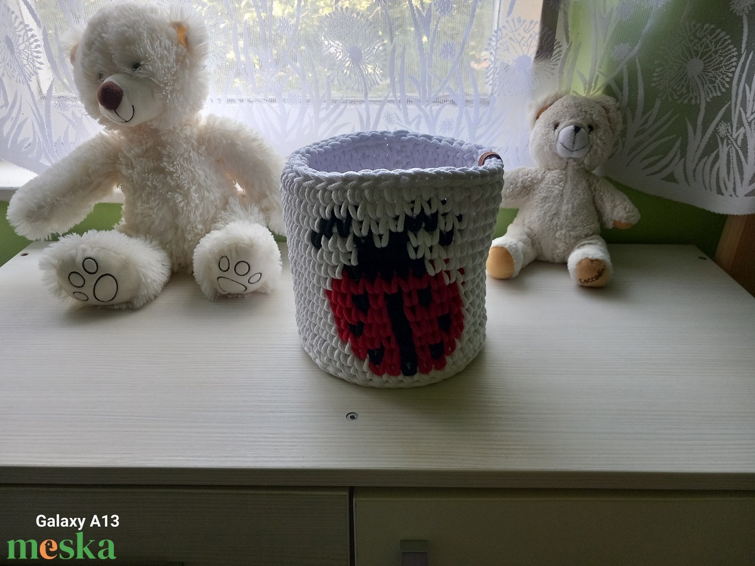 Horgolt katicás tároló - otthon & életmód - babaszoba, gyerekszoba - játéktároló - Meska.hu Horgolt katicás tároló - otthon & életmód - babaszoba, gyerekszoba - játéktároló - Meska.hu
