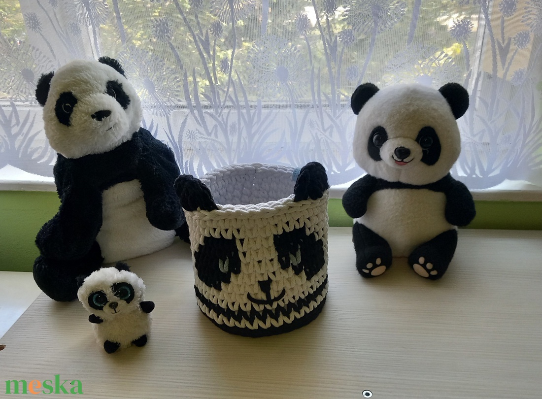 Horgolt pandás tároló - otthon & életmód - babaszoba, gyerekszoba - játéktároló - Meska.hu Horgolt pandás tároló - otthon & életmód - babaszoba, gyerekszoba - játéktároló - Meska.hu