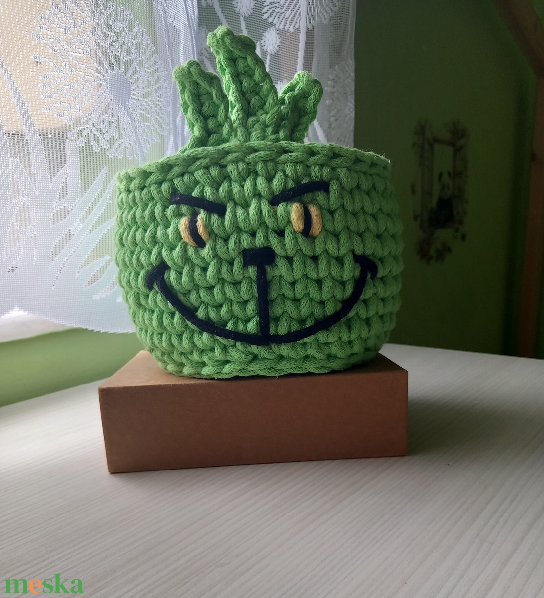 Horgolt grincs tároló  -  - Meska.hu