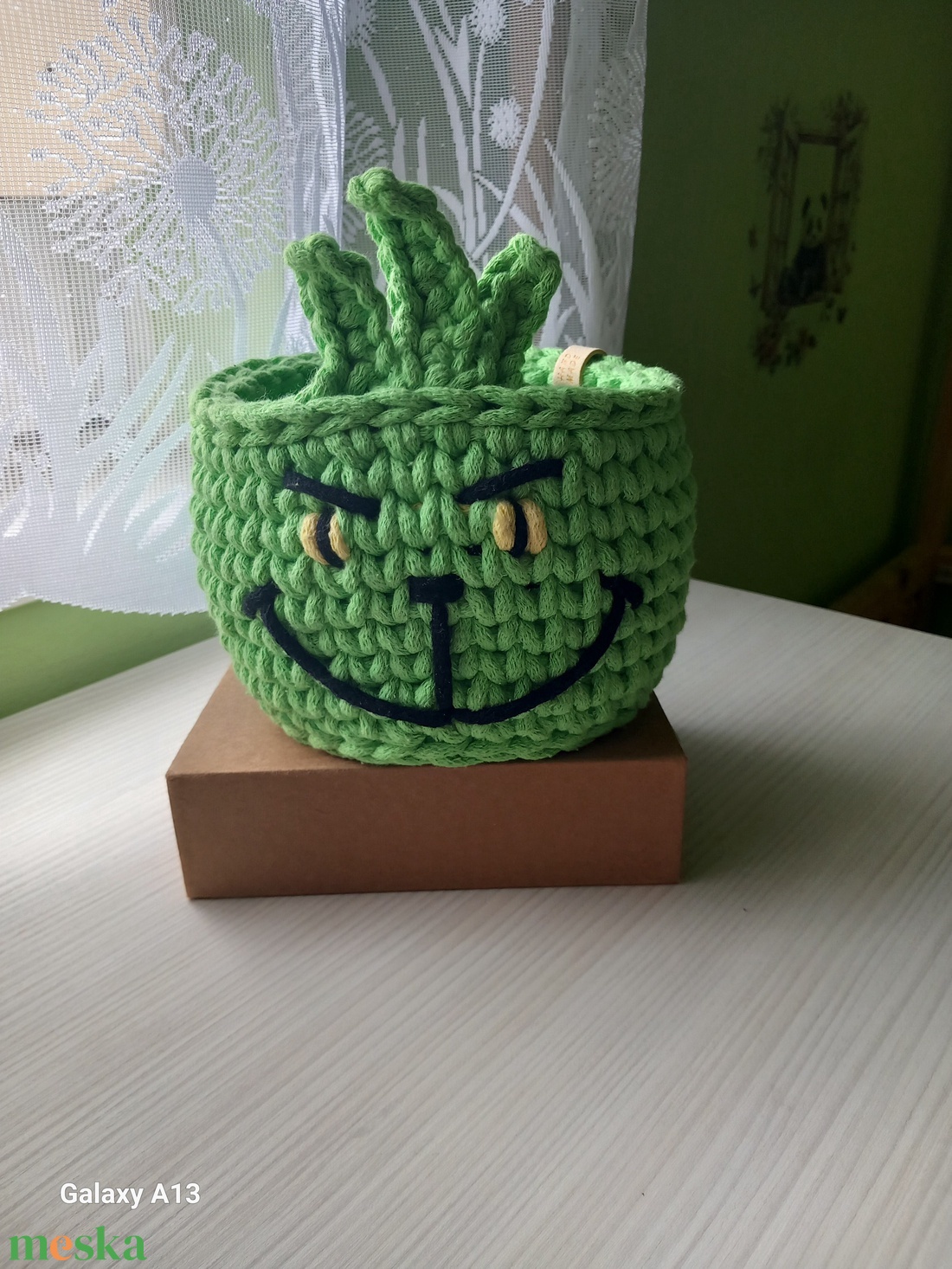 Horgolt grincs tároló  -  - Meska.hu