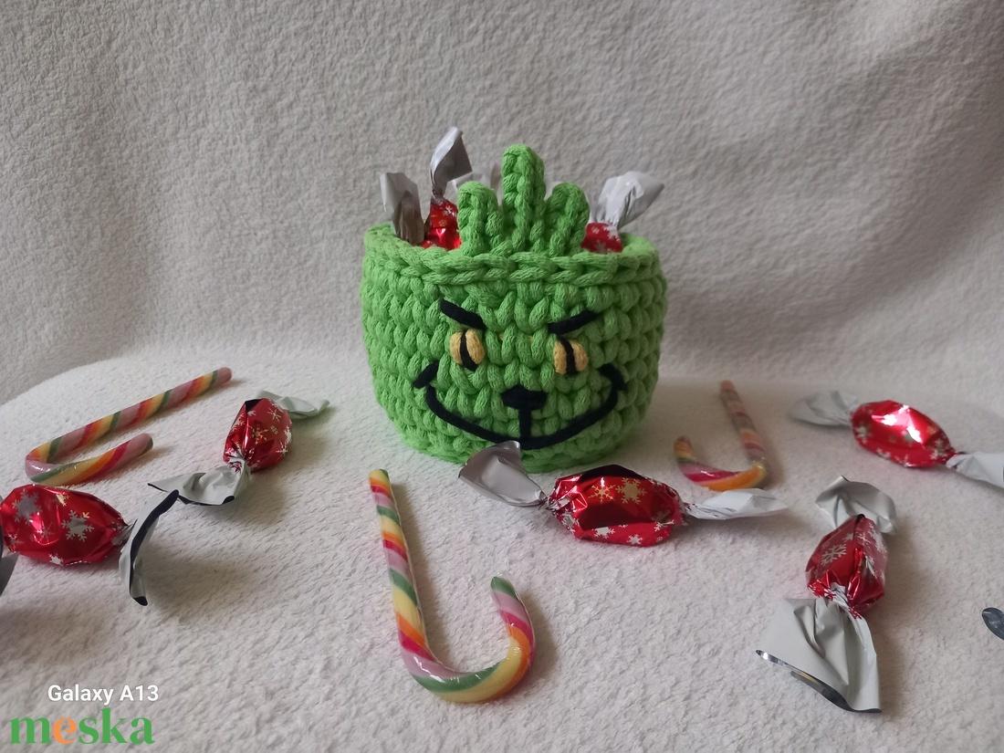 Horgolt kis grincs tároló/ dekoració  -  - Meska.hu