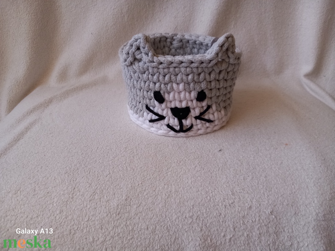 Horgolt cicás tároló  - otthon & életmód - tárolás & rendszerezés - tárolókosár - Meska.hu