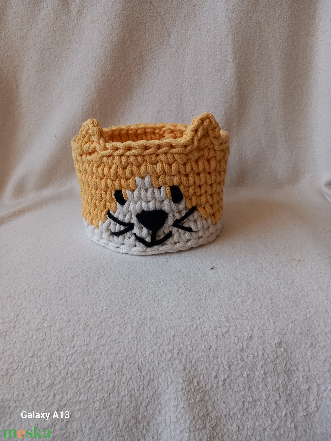 Horgolt sárga cica tároló  - otthon & életmód - tárolás & rendszerezés - tárolókosár - Meska.hu